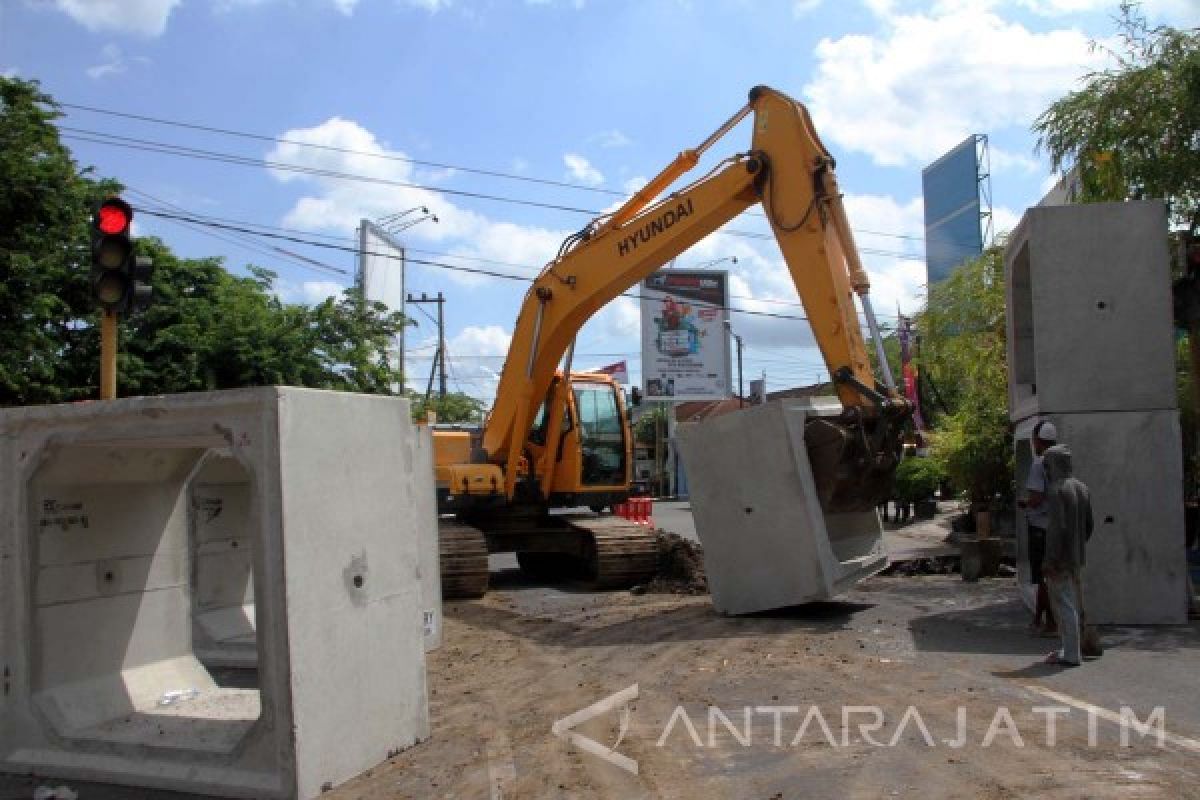 Pemkot Madiun Perbaiki Saluran Air Antsipasi Banjir