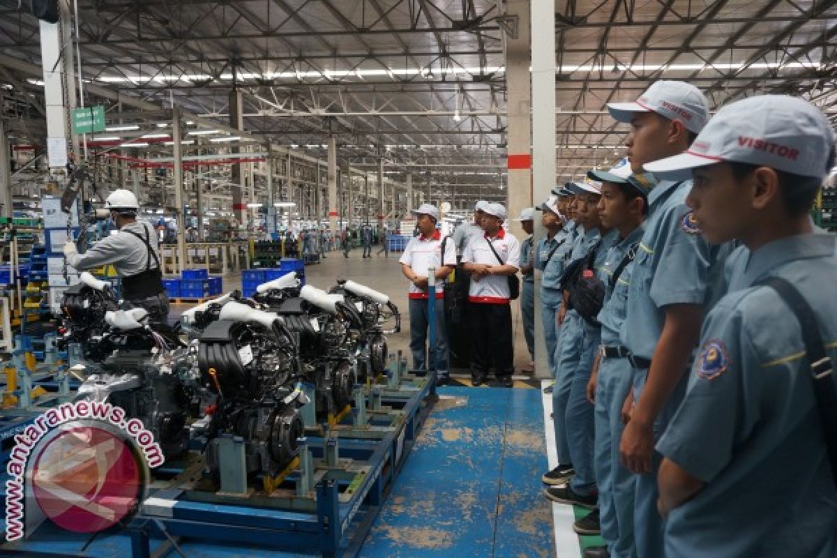 Nissan gelar kunjungan pabrik bagi siswa