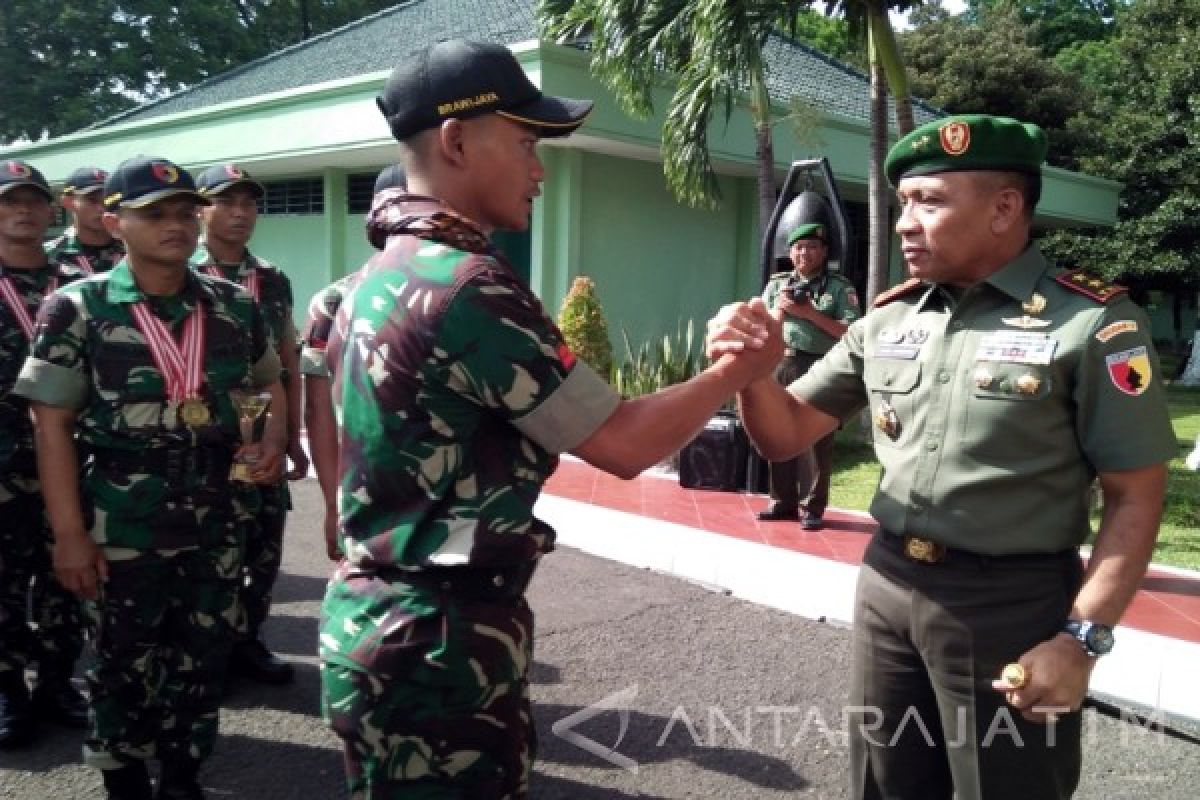 Pangdam Persilakan Lapor Jika Temui Prajurit Pungli