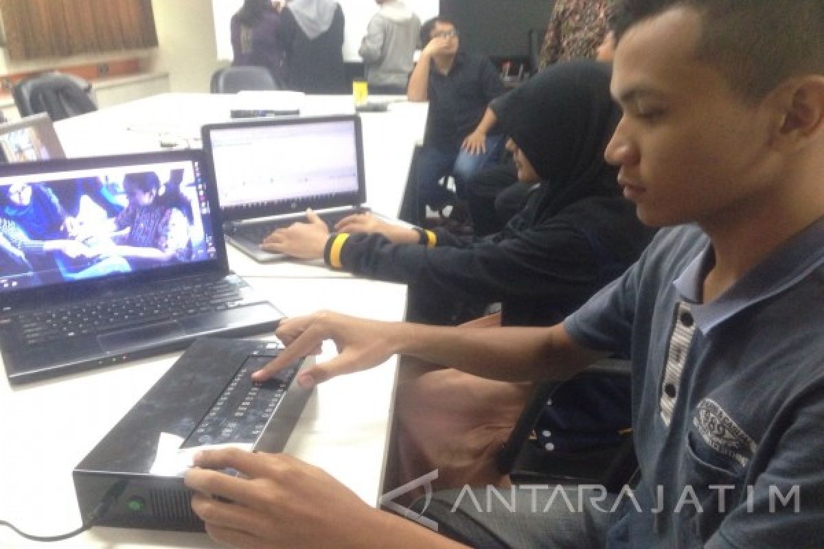 Mahasiswa-ITS Buat Braille Hardware untuk Anak SD