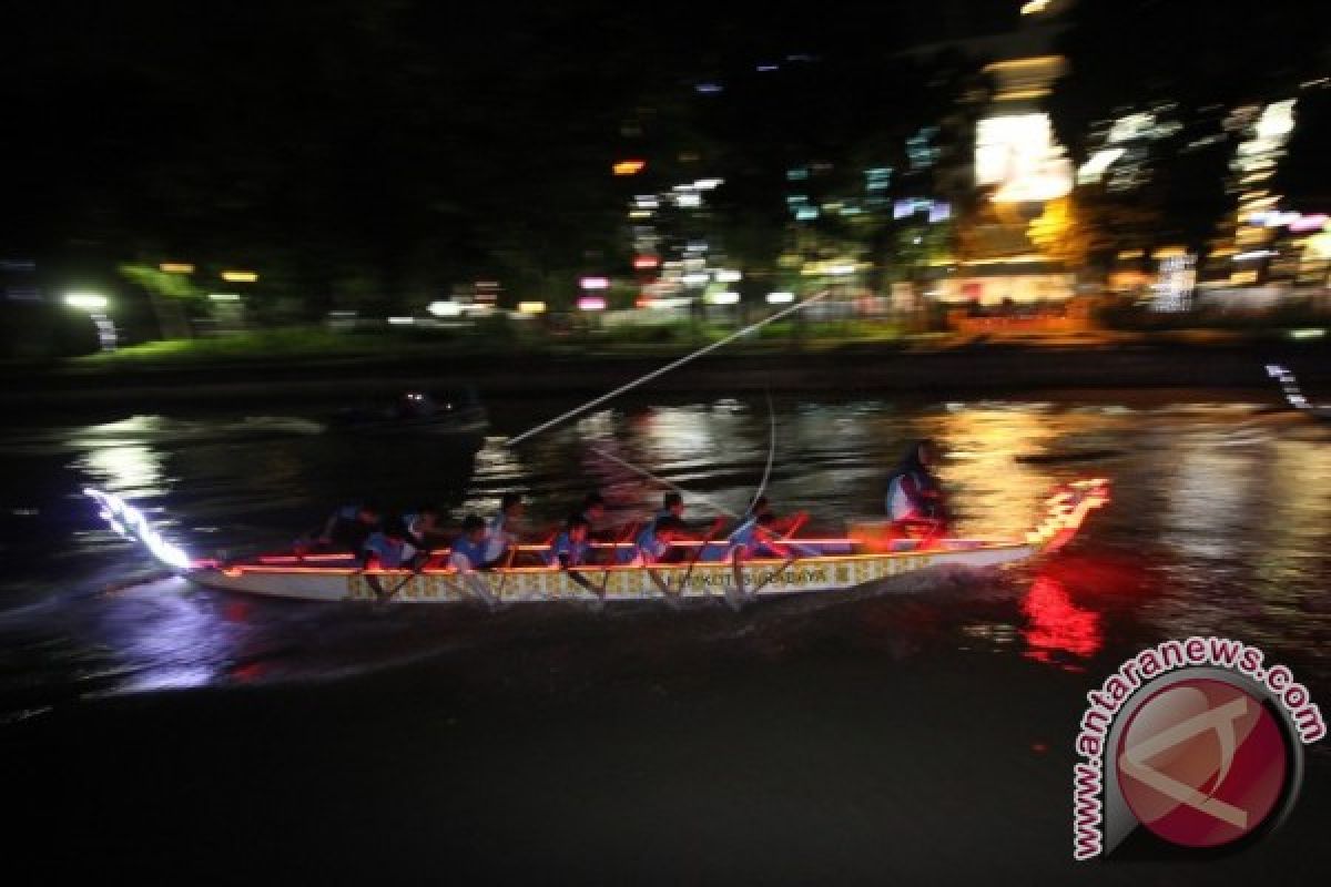 Puluhan 'Dragon Boat' Berlaga Di Tanjungpinang