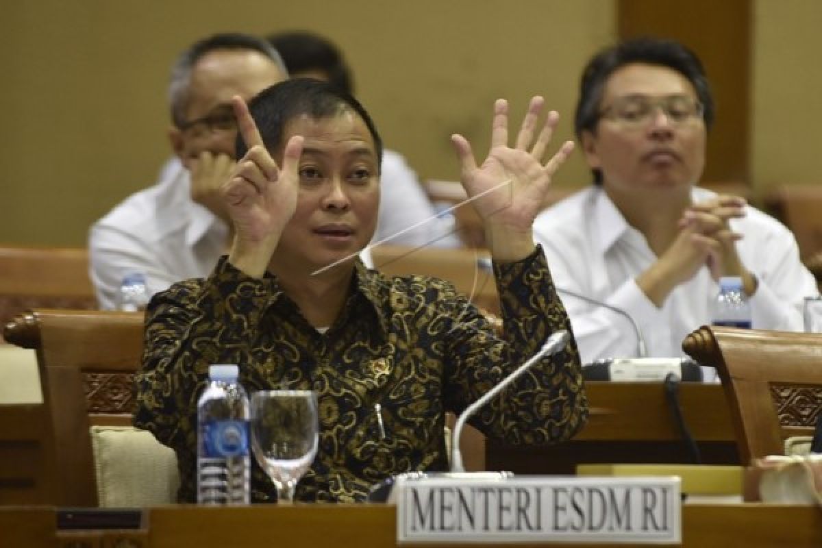 Menteri ESDM: Harga premium mulai hari ini naik menjadi Rp7.000