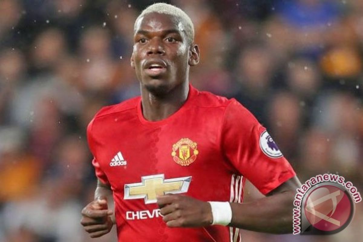 Manajer MU Jose Mourinho tepis bahwa dirinya berseteru dengan Paul Pogba