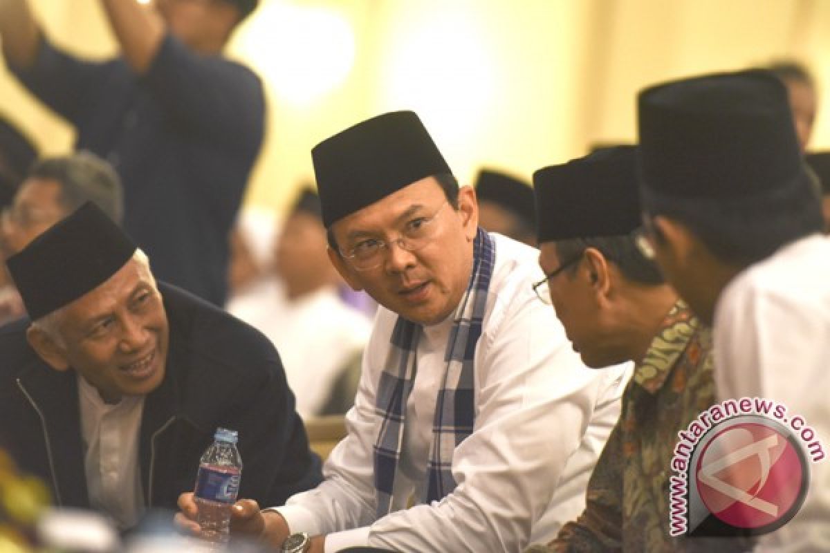 Jakarta Governor attends Santri Day Commemoration