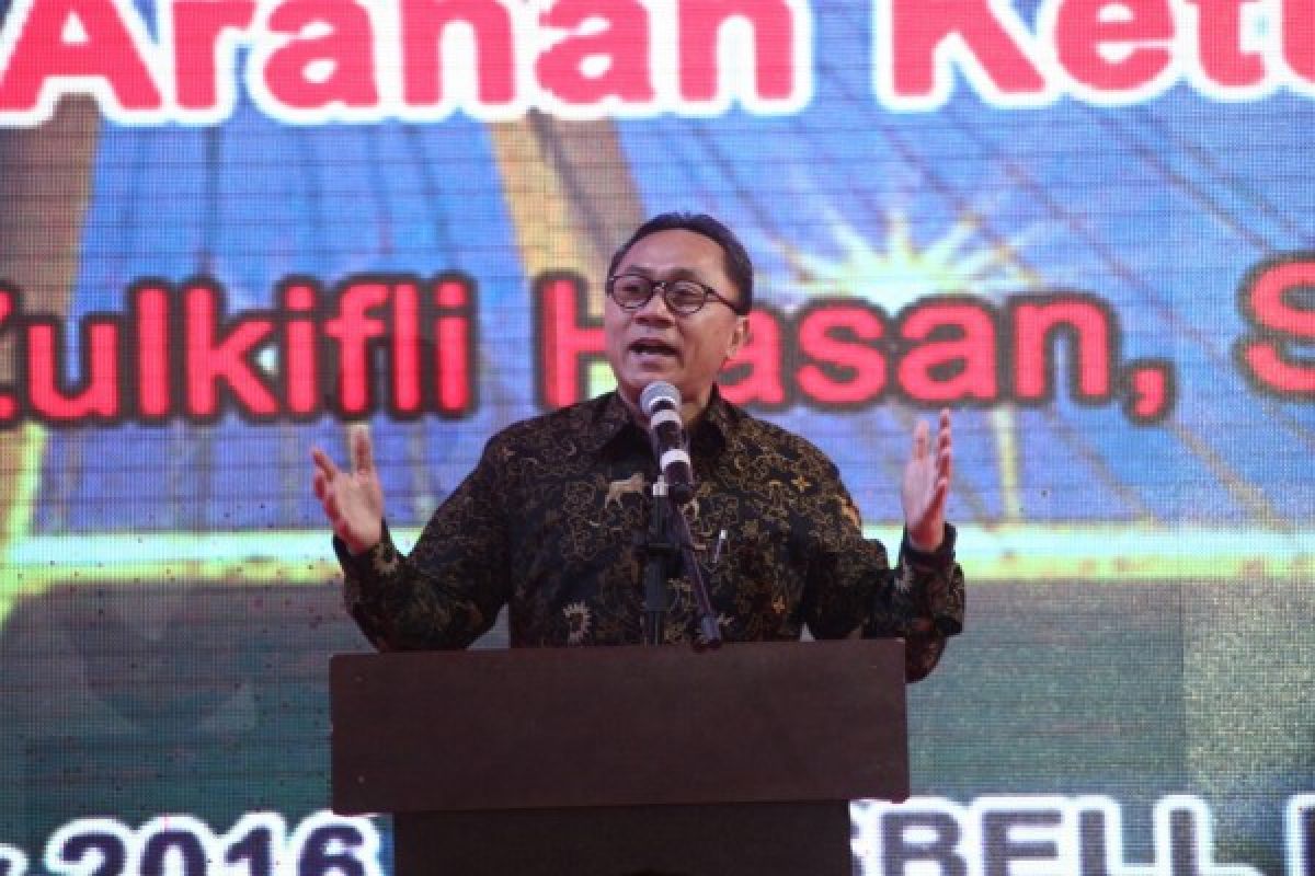 Ketua MPR: Pejabat jadi contoh teladan rakyat