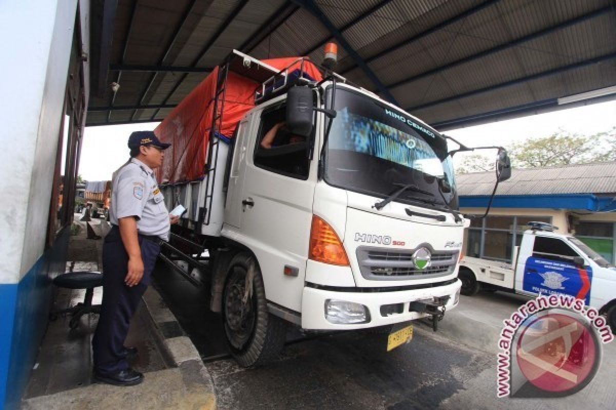 25 jembatan timbang di seluruh Indonesia kembali beroperasi