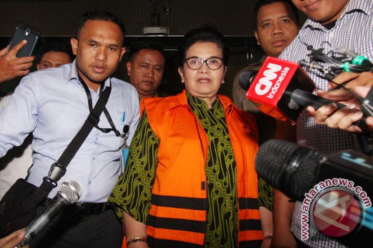 KPK tahan mantan menkes Siti Fadilah