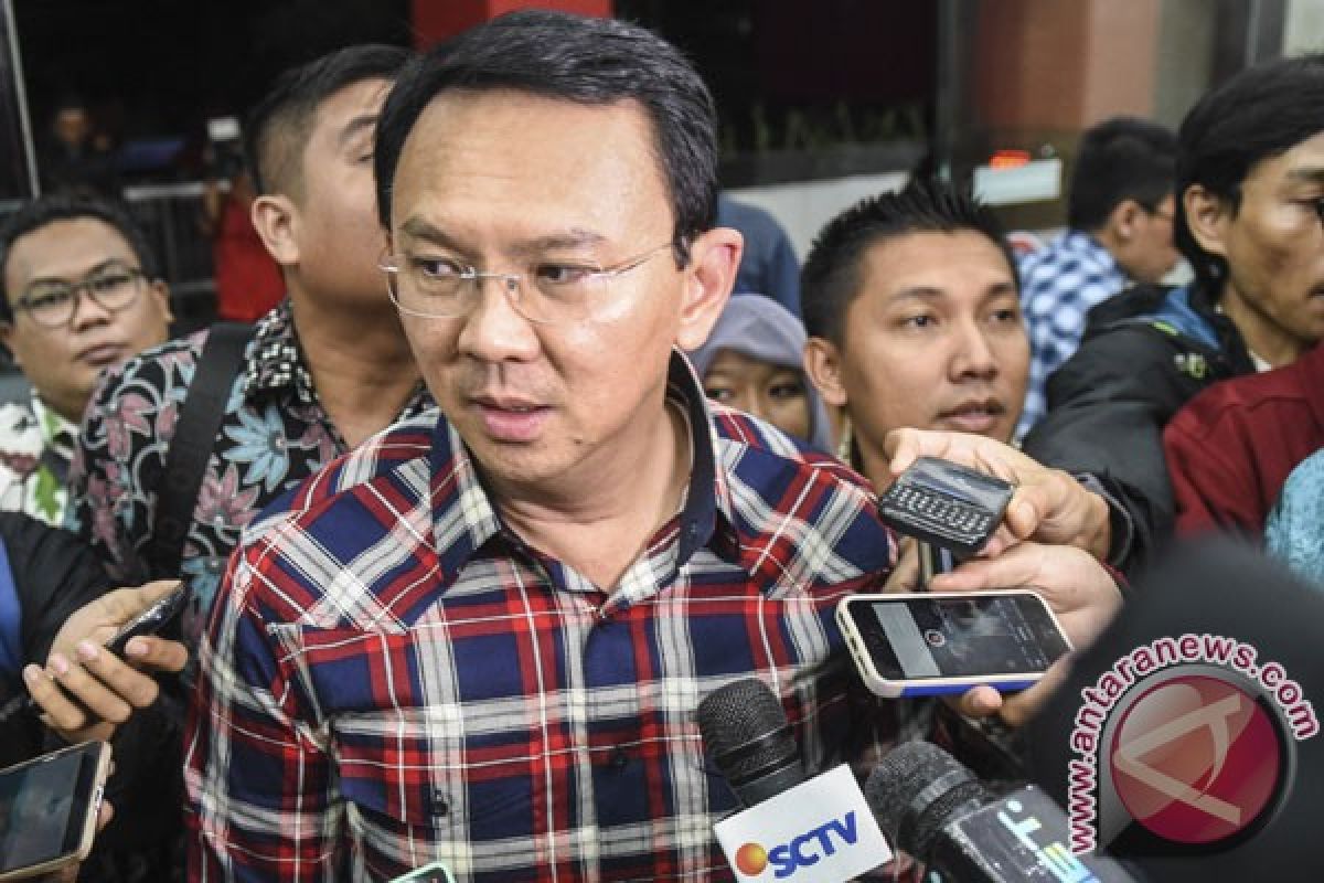 Ahok serahkan penetapan UMP 2017 kepada Plt