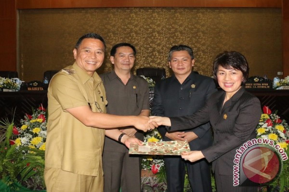 Fraksi DPRD Tomohon Setujui Ranperda Festival Bunga Internasional 