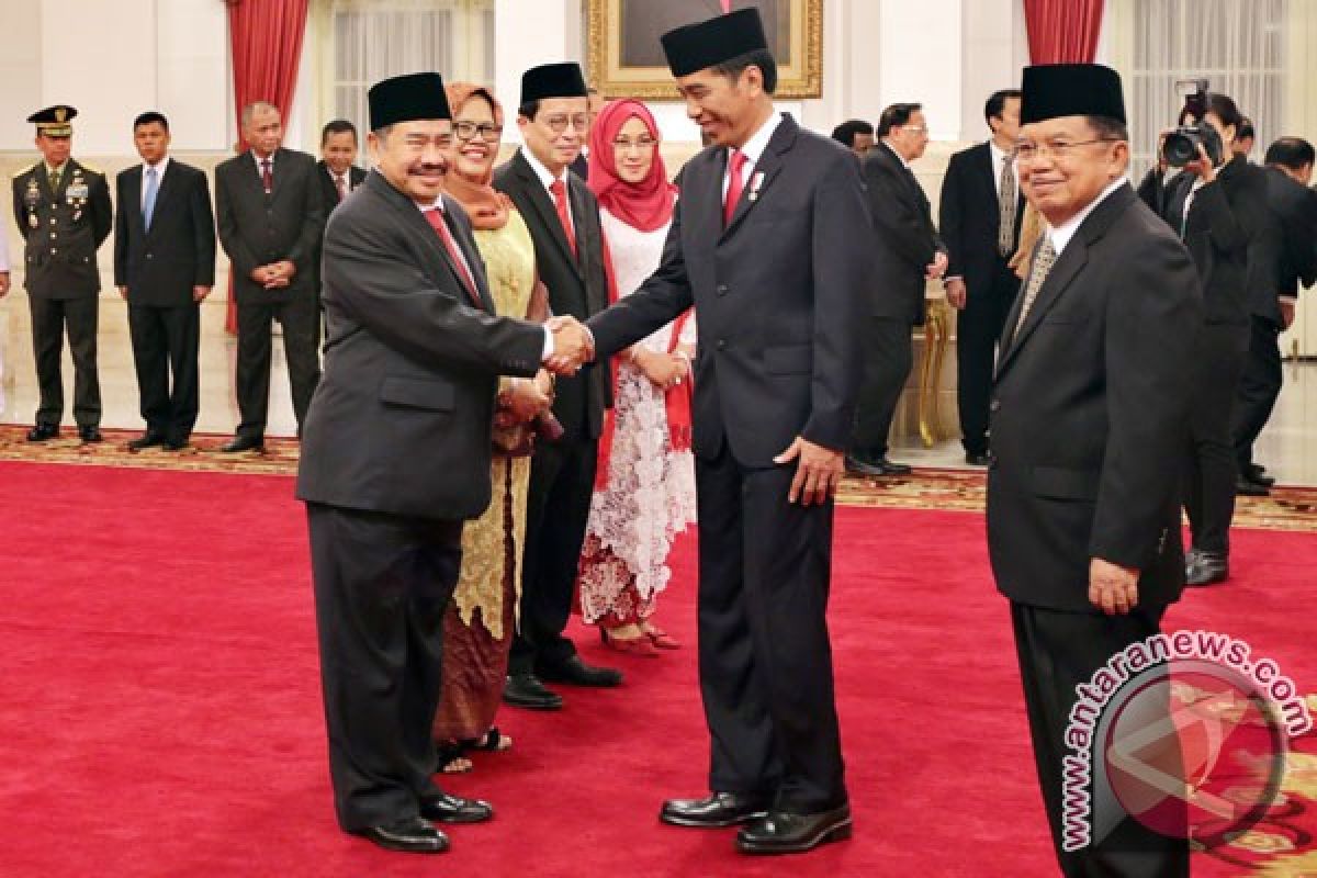 Jokowi percaya dua bos baru PPATK profesional berintegritas