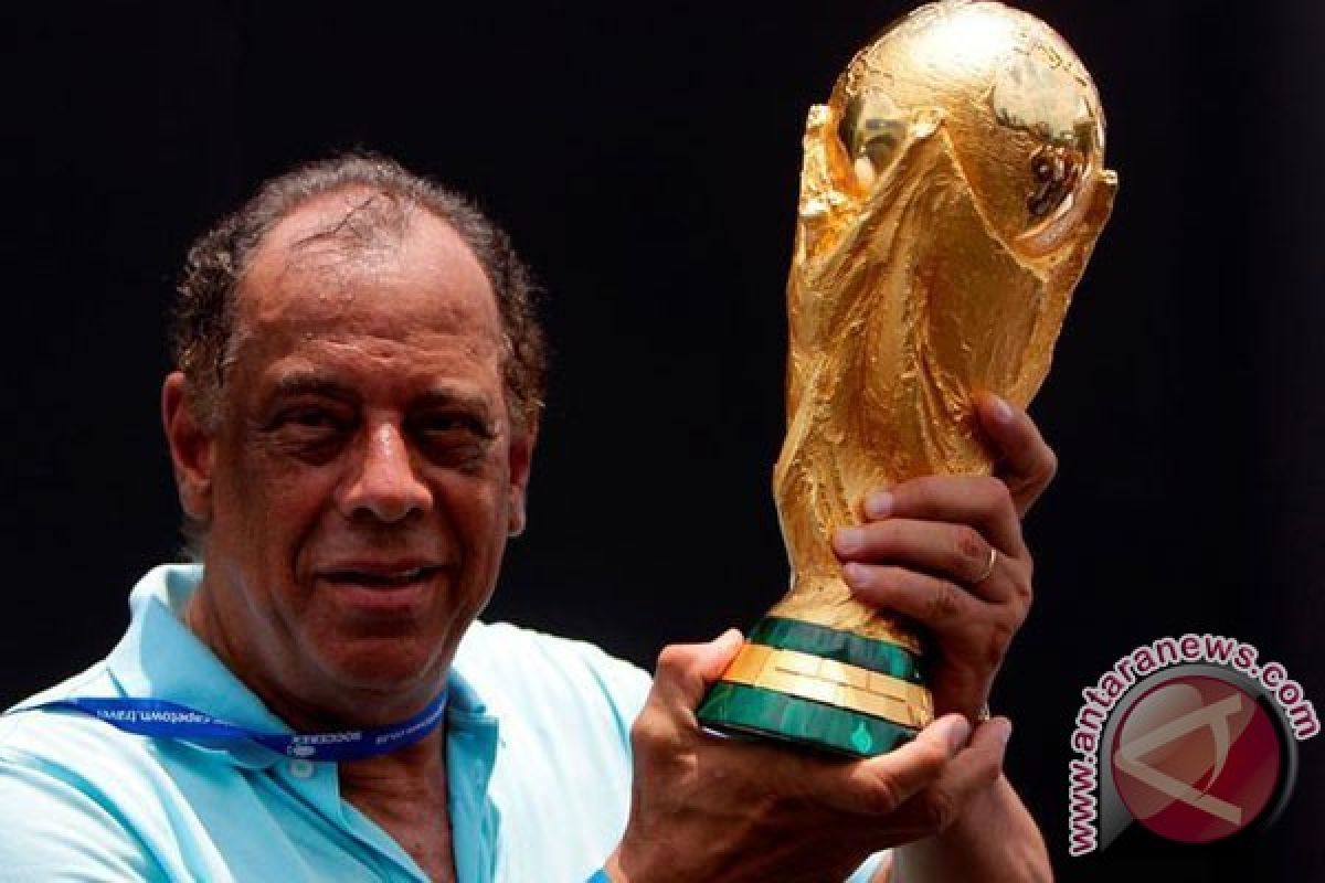 Mengenang Carlos Alberto sang legenda dan kapten abadi Brasil