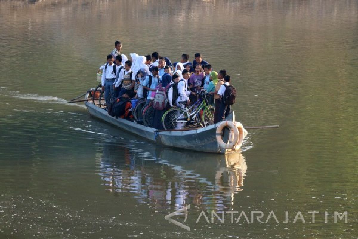 Bupati Bojonegoro Minta Warganya Buat Wisata Banjir