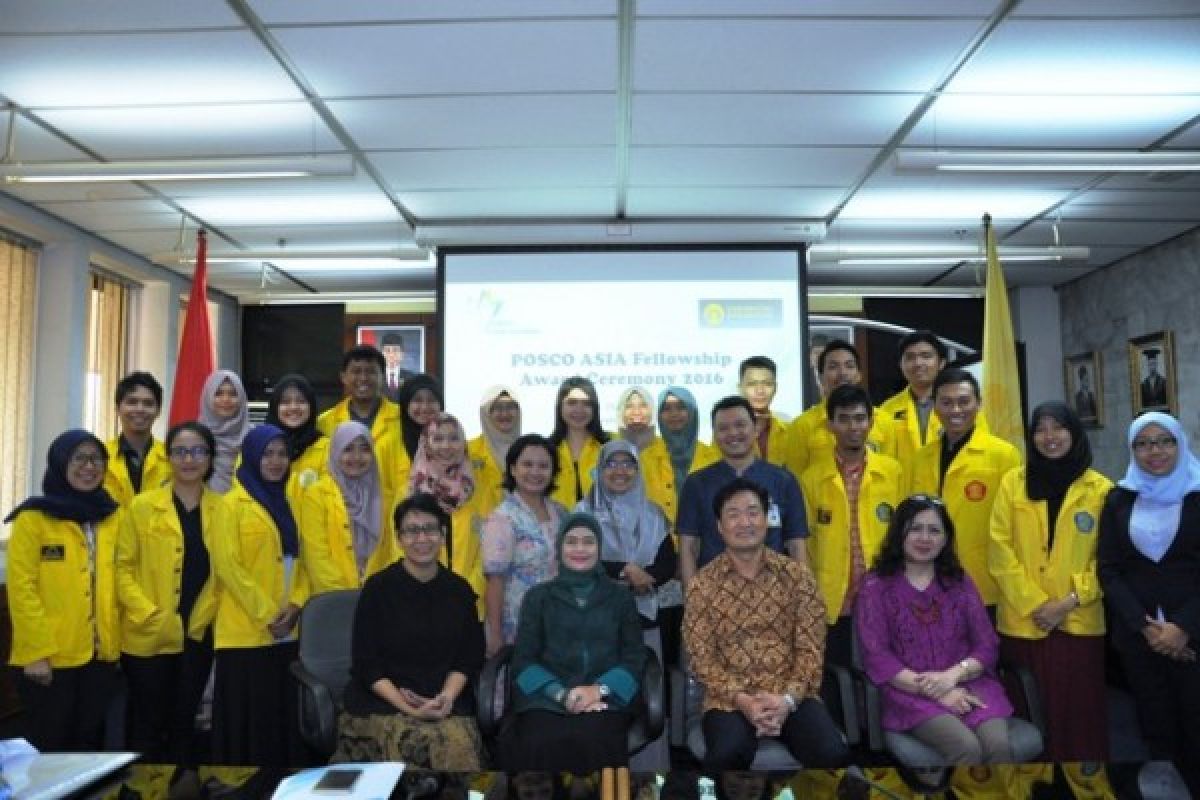 Posco serahkan beasiswa pada mahasiswa Indonesia