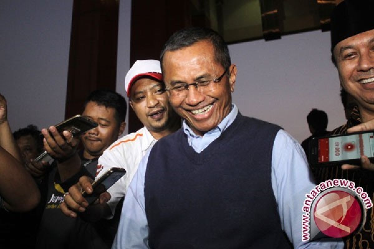 Dahlan Iskan bacakan eksepsi kasus dugaan korupsi