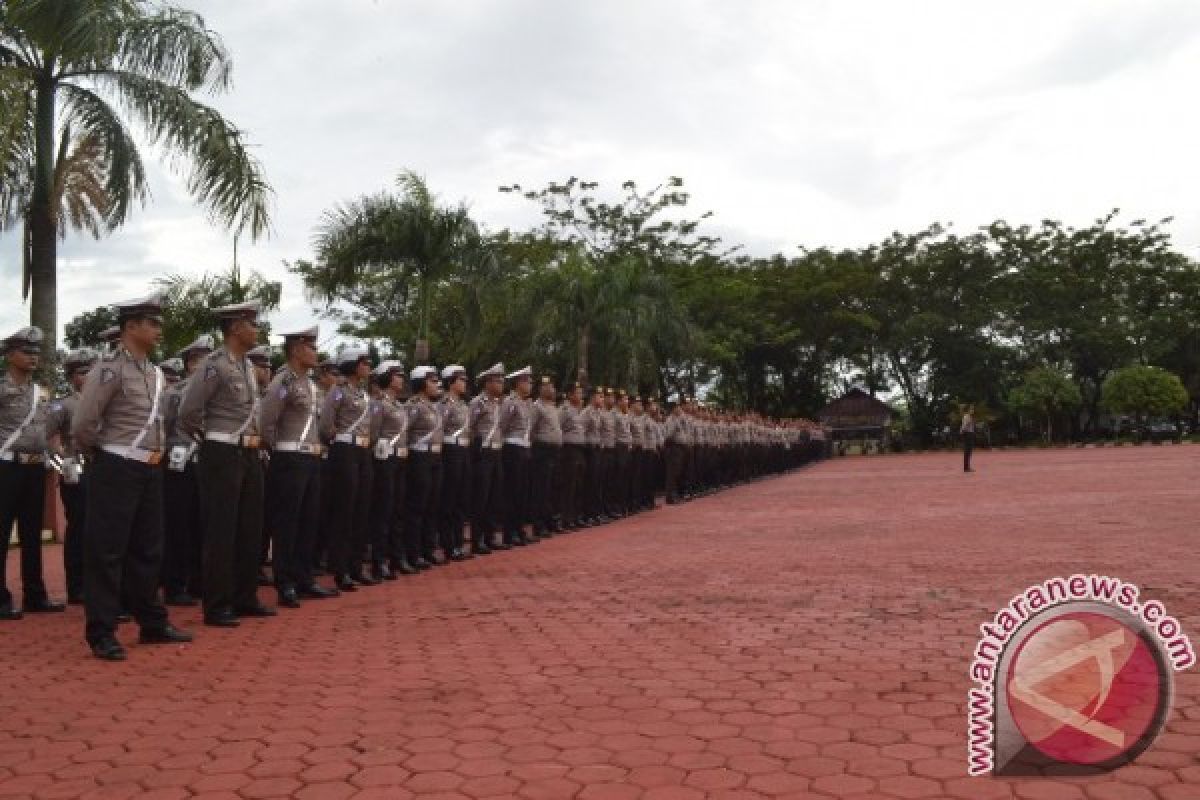 Kapolres Nias Lepas Personil Pengamanan Pilkades