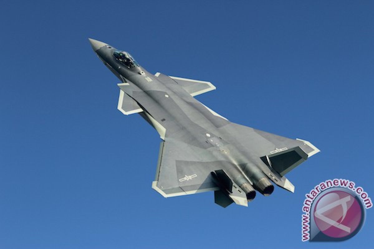 China pamerkan pesawat tempur siluman Chengdu J-20