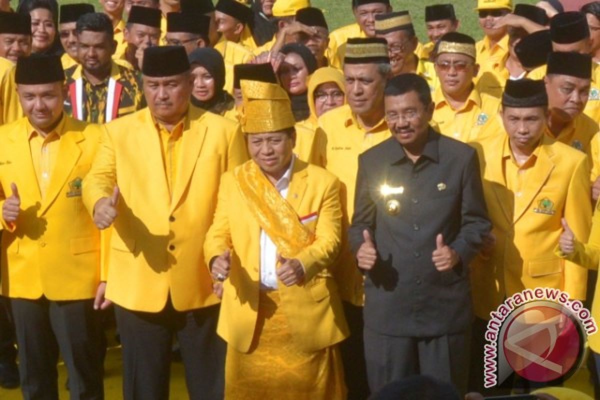 Setnov Lantik Ngogesa Sebagai Ketua Golkar Sumut 