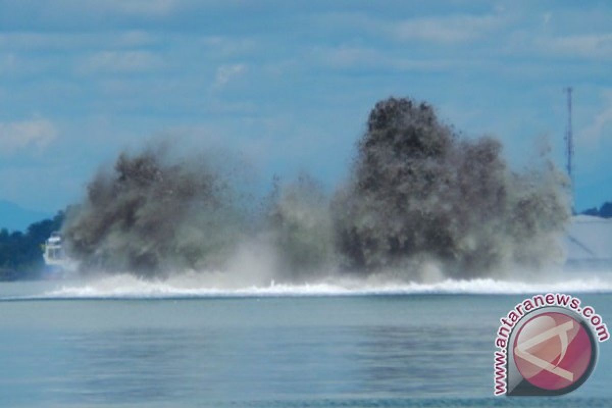 Kotabaru Ledakan Empat Ranjau Jalur Jembatan Pulaulaut-Batulicin