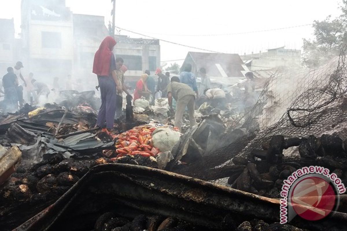 Puluhan kios pedagang terbakar di Aceh Utara