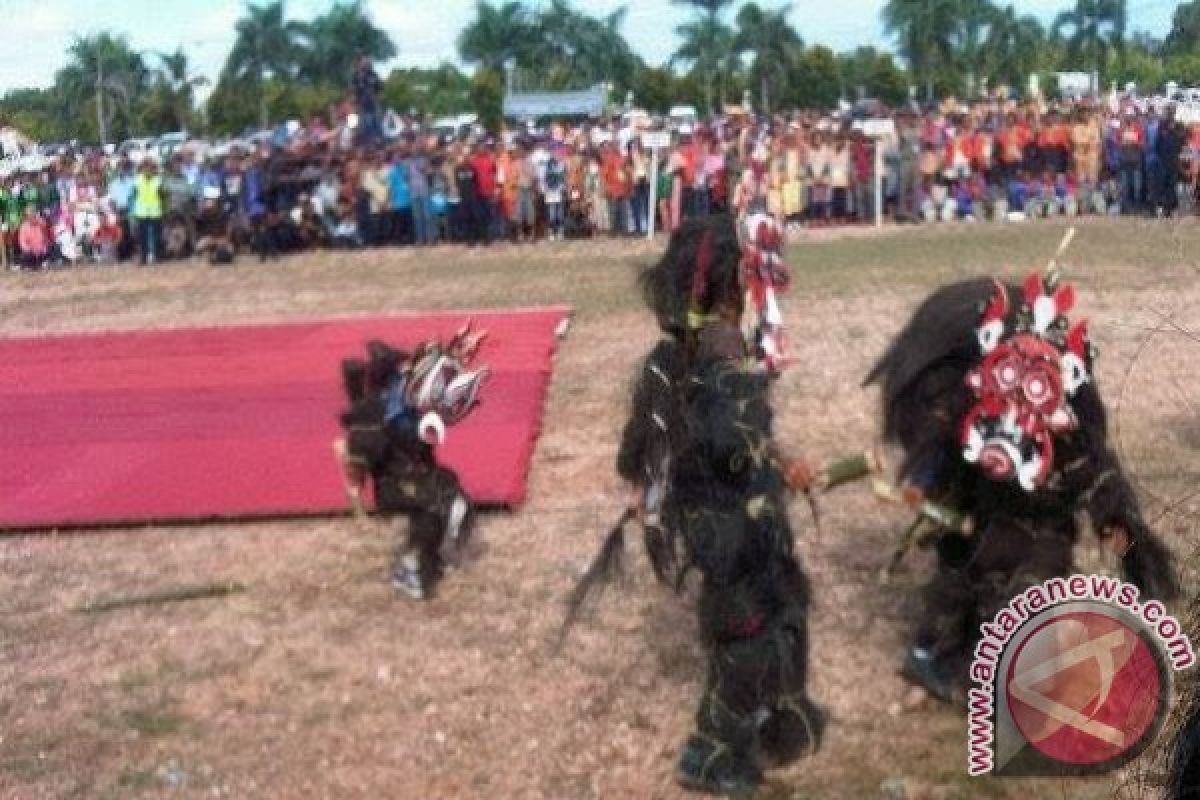 Budaya Dayak Tomun Diangkat Pada Pameran Wisata Bali 2017 