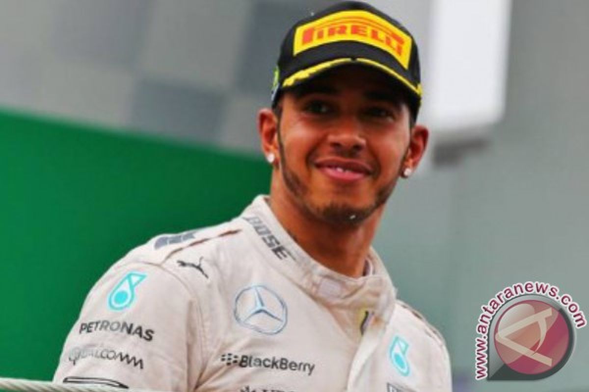 Lewis Hamilton Raih Posisi Start Terdepan ke-64 Kalinya