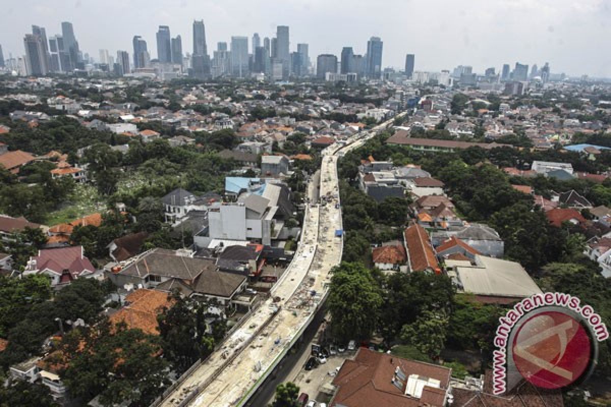 Ciledug-Tendean cuma 30 menit via Transjakarta koridor 13