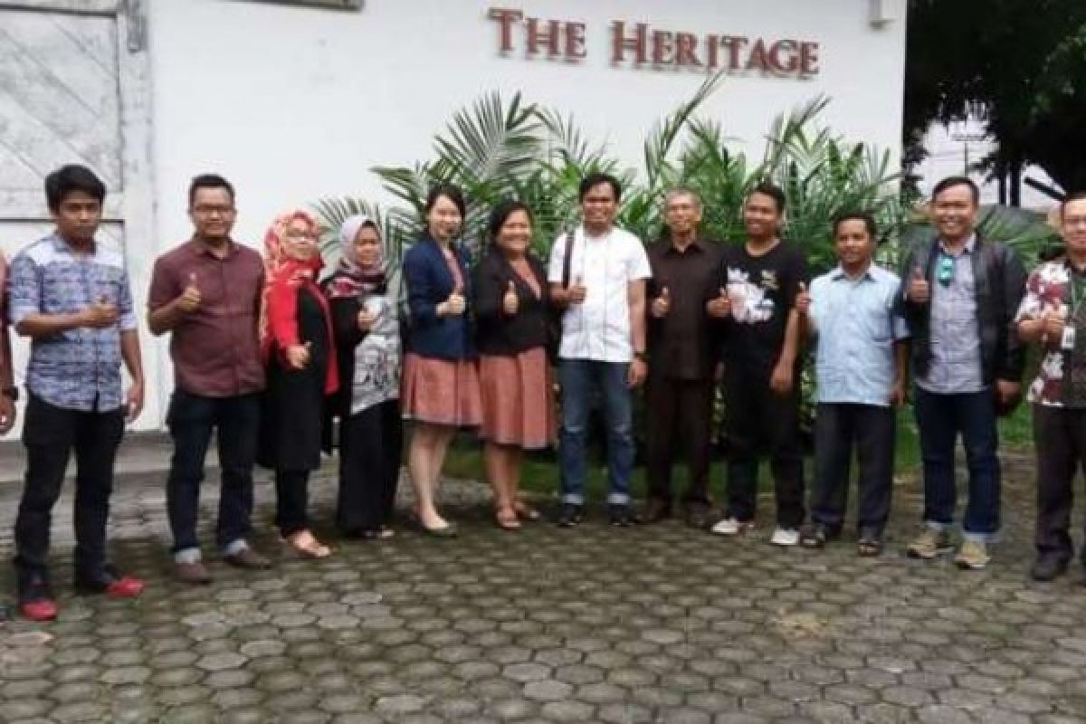 Wartawan Riau Kunjungi Asian Agri, Disambut di Gudang Bersejarah Medan