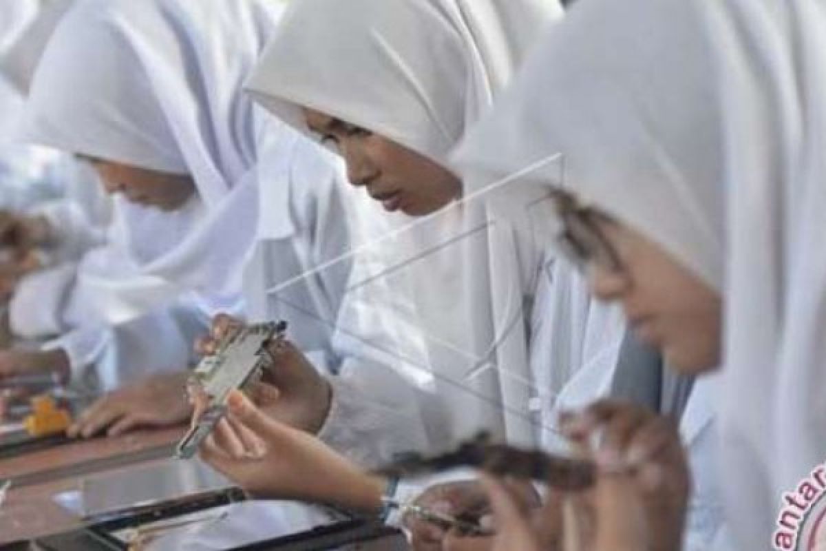 Ratusan Pelajar Kuansing Kembali mendapatkan Bantuan Pendidikan 