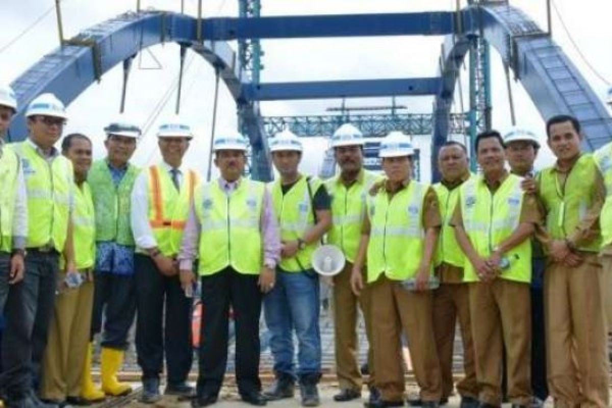 Bupati Pastikan Pembangunan Jembatan Waterfront City Berjalan Sesuai Rencana