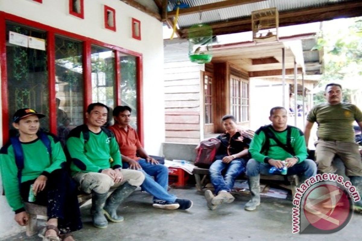 Gunung Bintang Awai Barsel, Tim Lakukan Penataan Tapal Batas Desa 