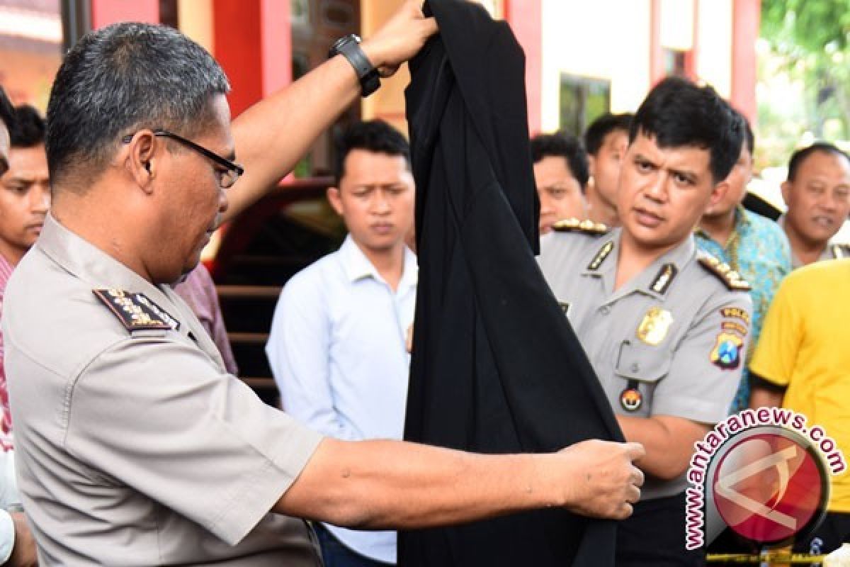 Polisi dalami keterangan pembuat jubah Taat Pribadi