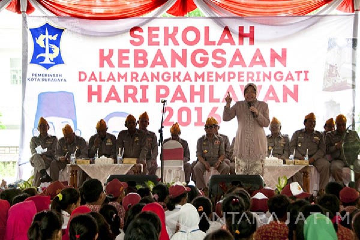 Risma Tanggapi Pertanyaan Pengelolaan SMA/SMK di Sekolah Kebangsaan