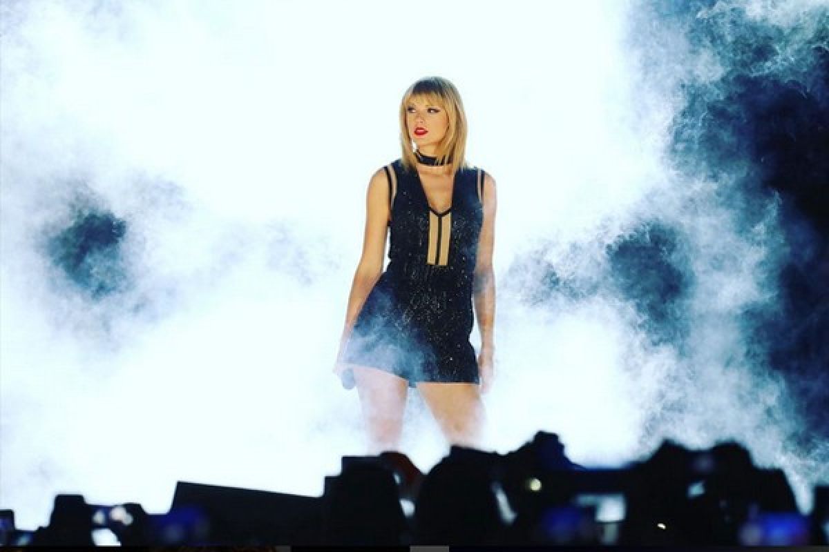 Taylor Swift ikut "Mannequin Challenge"