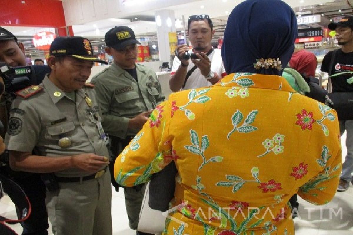  Satpol PP Kediri Razia PNS di Pusat Perbelanjaan