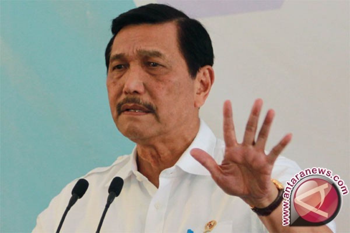 Komentar Luhut soal pembangunan monumen kapal tenggelam