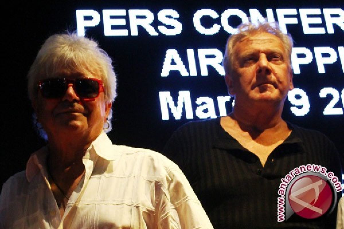 Air Supply Ke Jakarta, Ini Permintaan Unik Mereka Ke Promotor!