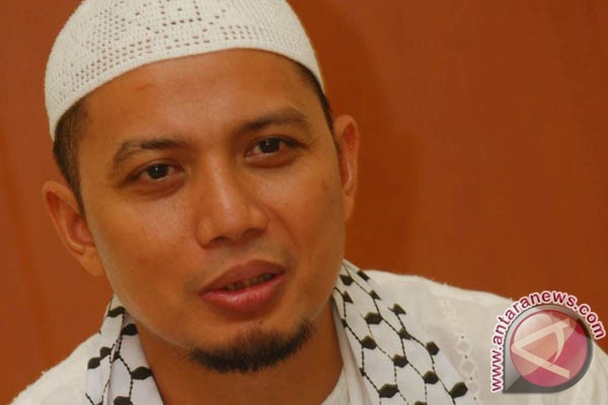 Ustadz Arifin Ilham ikut unjuk rasa