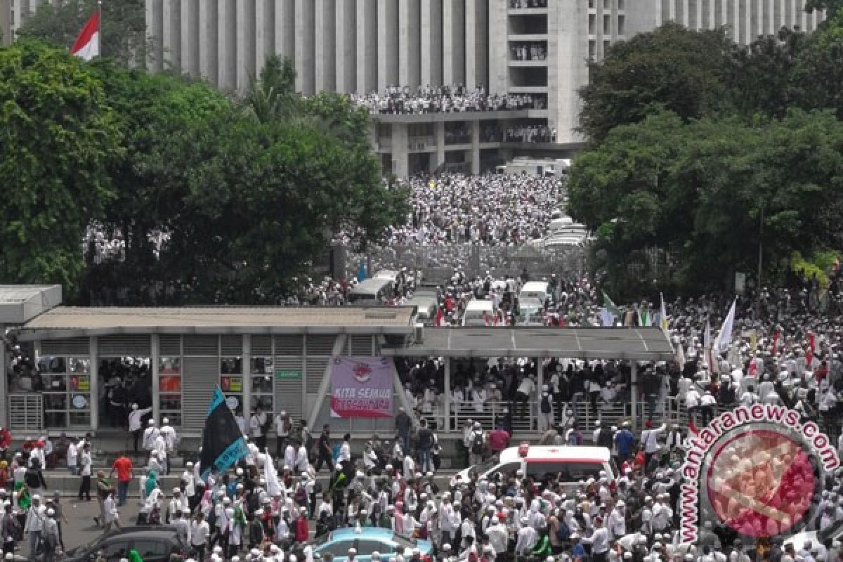 Budayawan Ridwan Saidi turut unjuk rasa