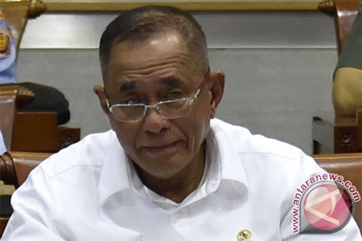 Menhan Saksikan Demo Rantis di Indo Defence