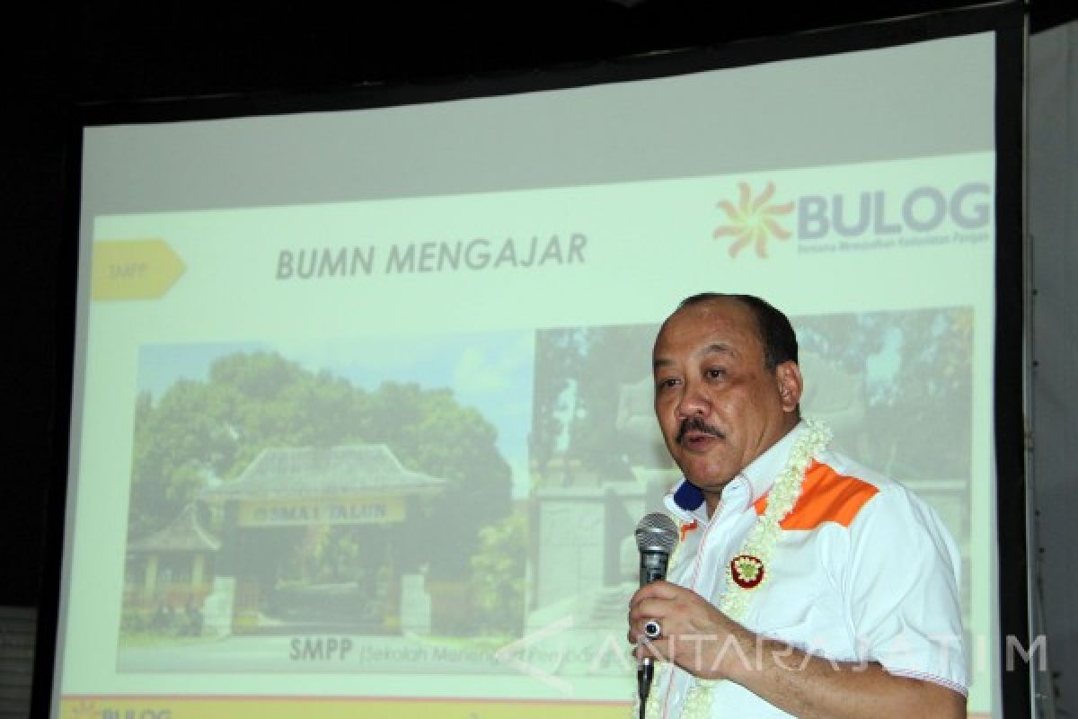 Direktur Bulog Motivasi Siswa Melalui