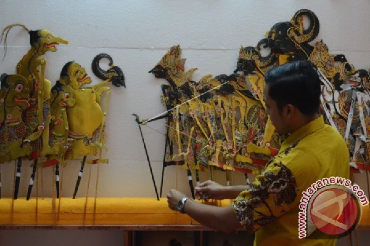 Ada Wayang Kulit Dalang Bule Di London