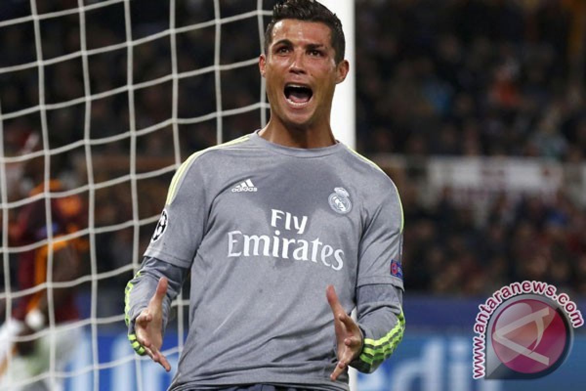 Ronaldo Perpanjang Kontrak Dengan Real