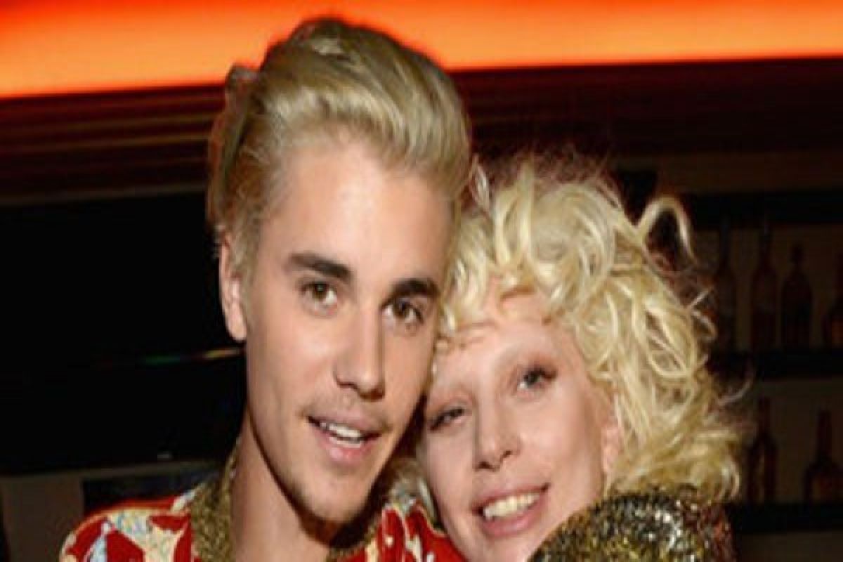 Bieber, Gaga win at MTV Europe Music Awards