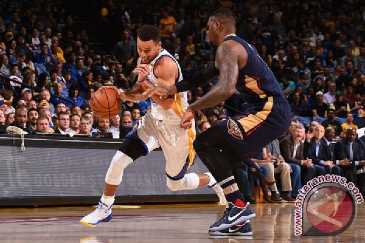Curry pecahkan rekor tembakan tiga angka kala Warriors bekuk Pelicans 