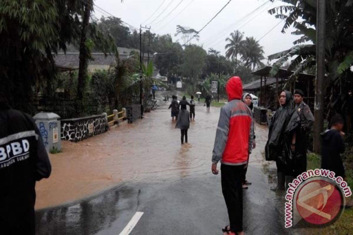 Lima kecamatan di Sukabumi dilanda banjir