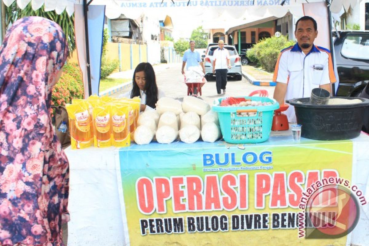 Bulog Bengkulu Tekan Harga Dengan Operasi Pasar 