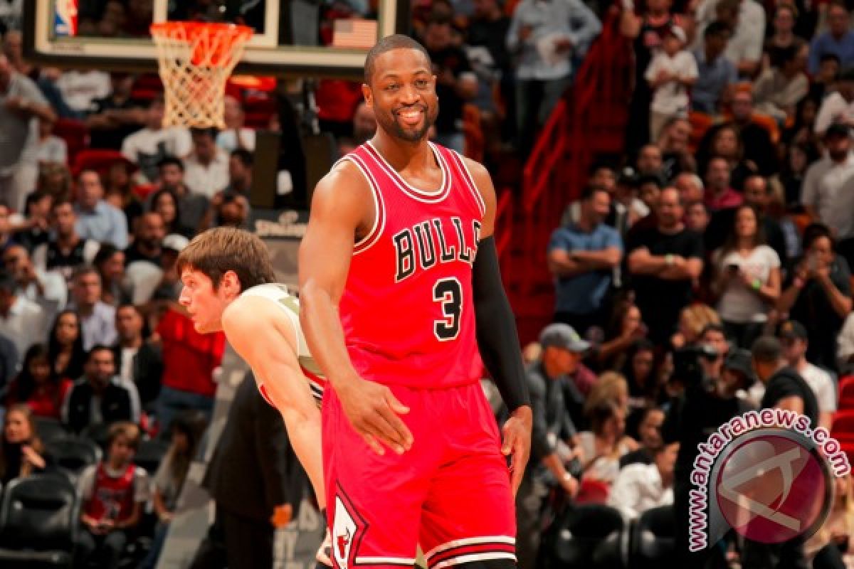 Wade kembali ke Miami bersama Bulls, menangi laga 98-95