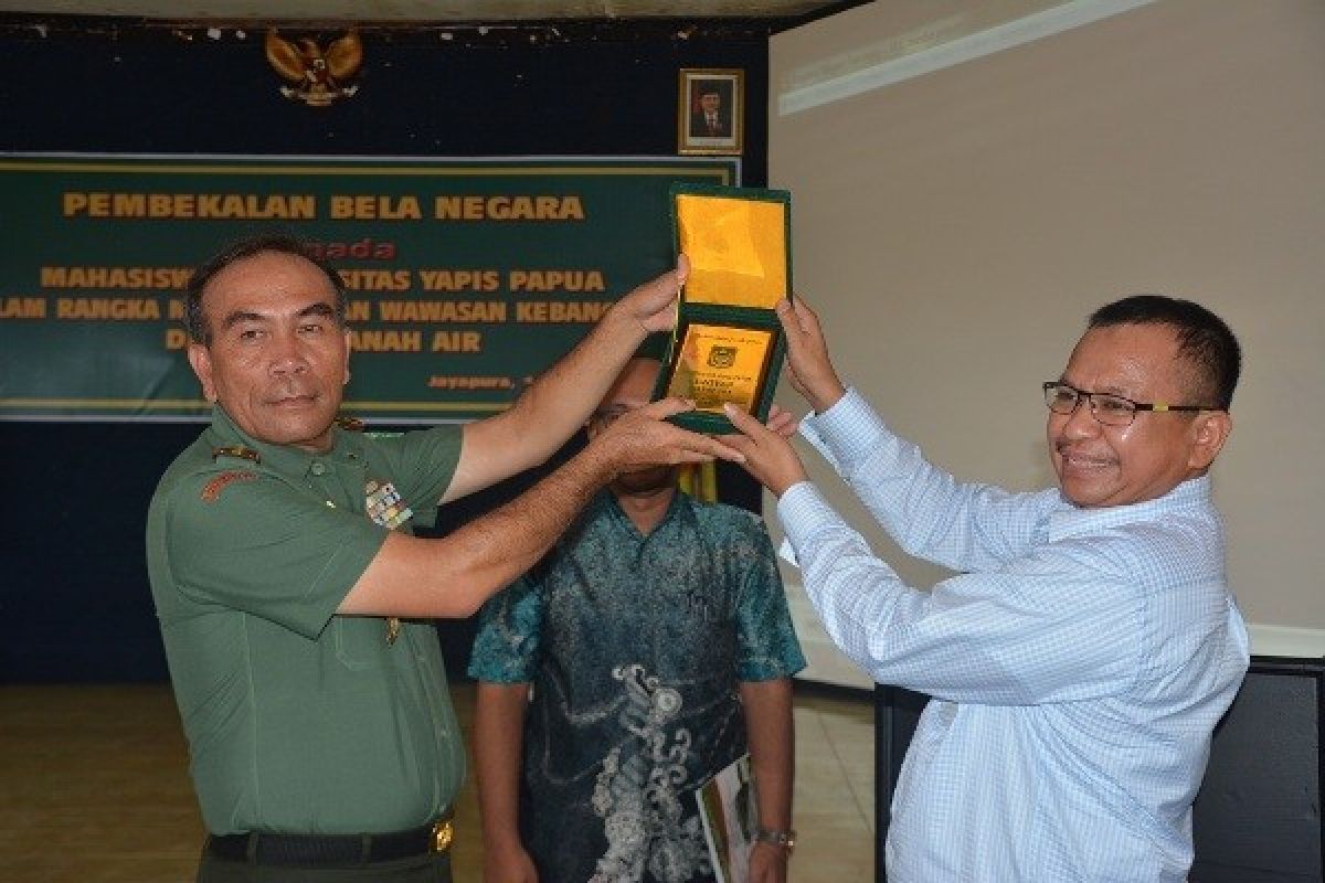 Pangdam Cenderawasih beri kuliah umum di Uniyap Jayapura