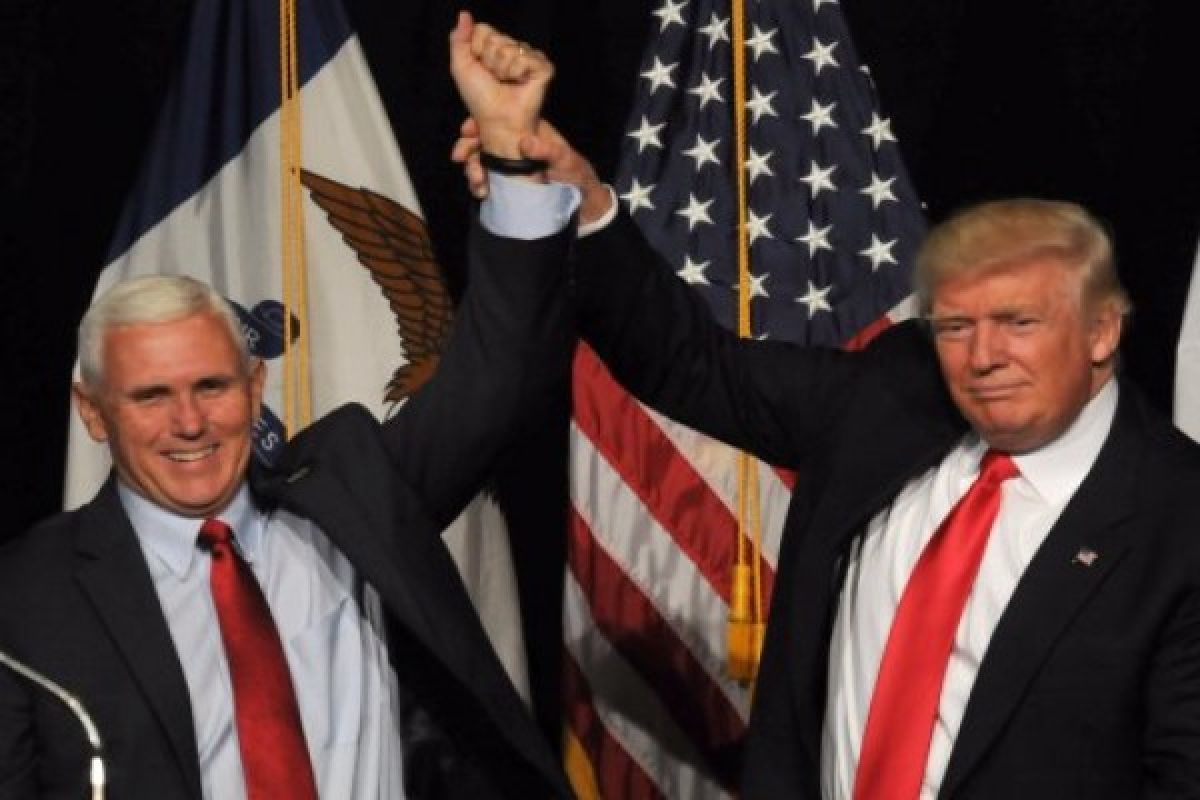 VP-elect Mike Pence to head Trump`s transition team