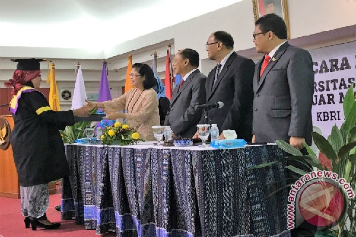 20 mahasiswa UT diwisuda di KBRI Kuala Lumpur